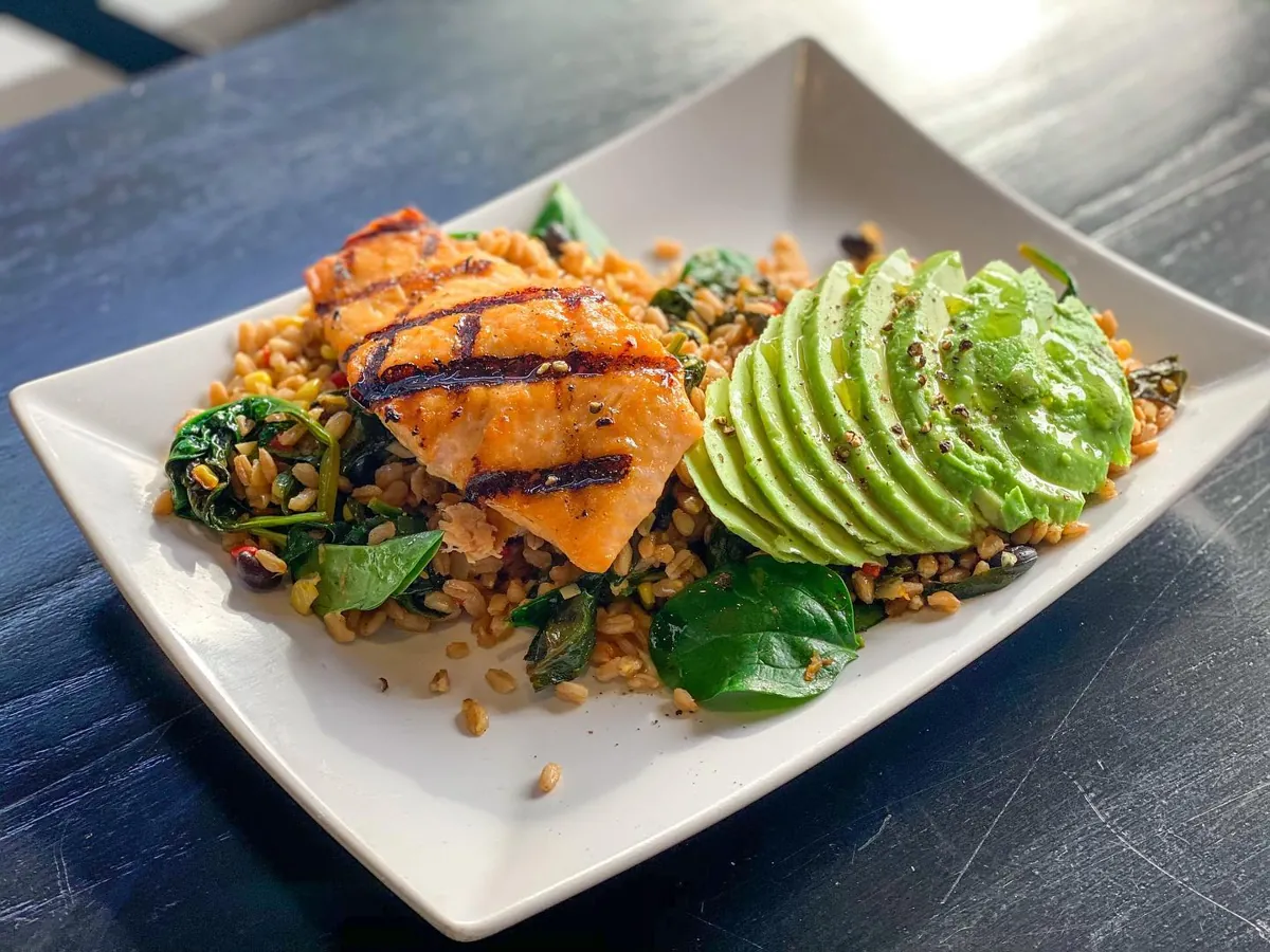 Spicy faro with salmon and avocado